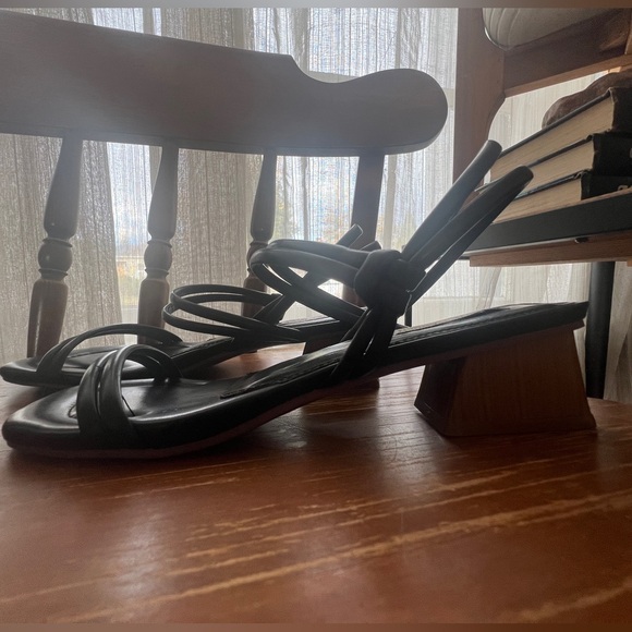 Steven Madden - Block Heel Sandal - Picture 2 of 5